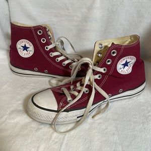 Red Hightop CONVERSE Sneakers